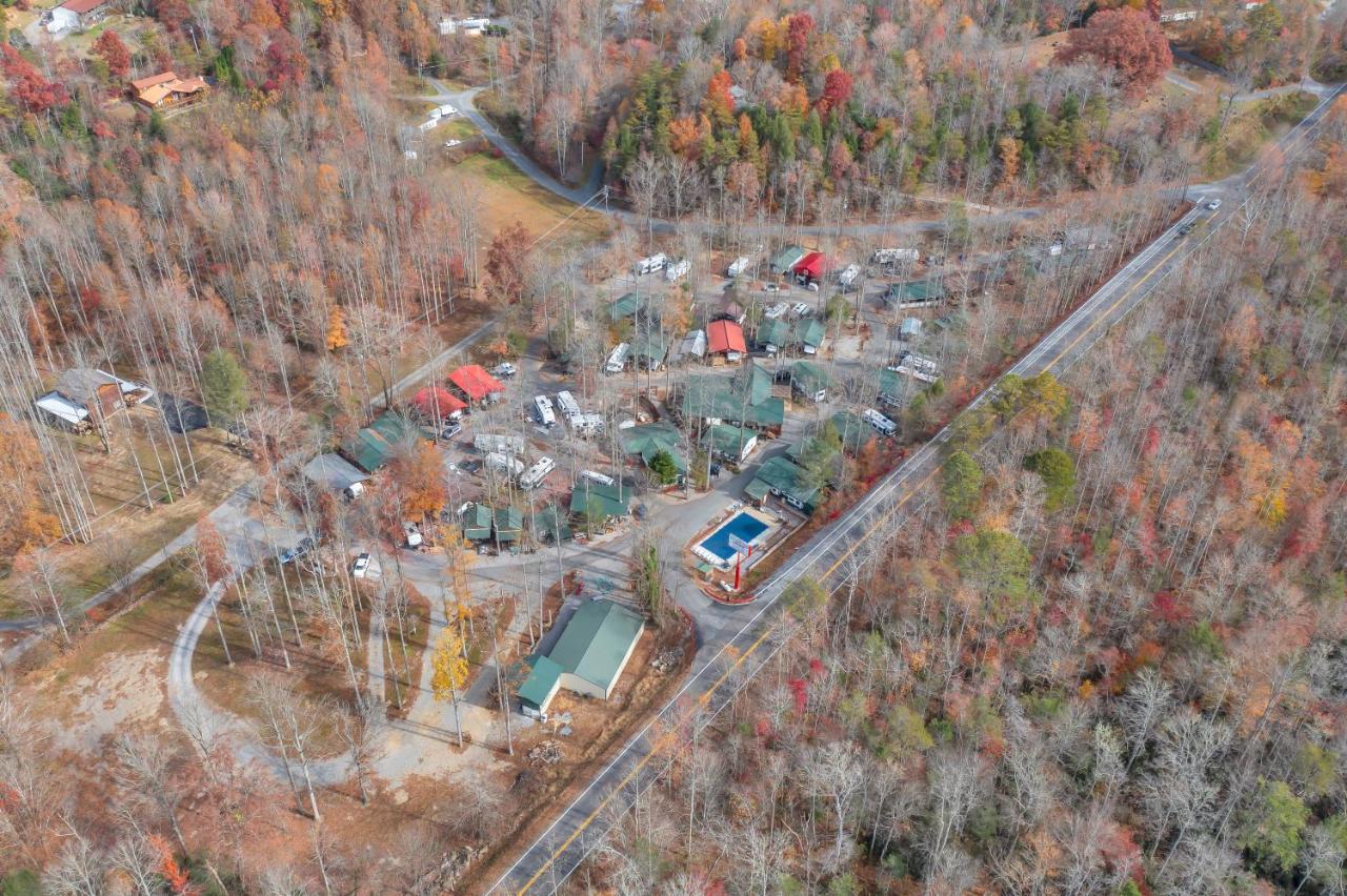 Arrow Creek Camp And Cabins Gatlinburg Exteriör bild