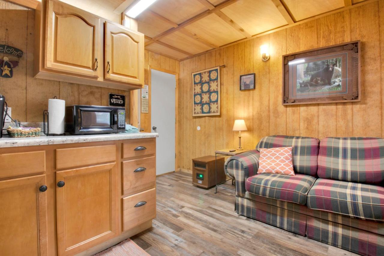 Arrow Creek Camp And Cabins Gatlinburg Exteriör bild