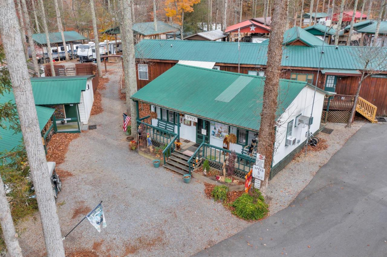 Arrow Creek Camp And Cabins Gatlinburg Exteriör bild